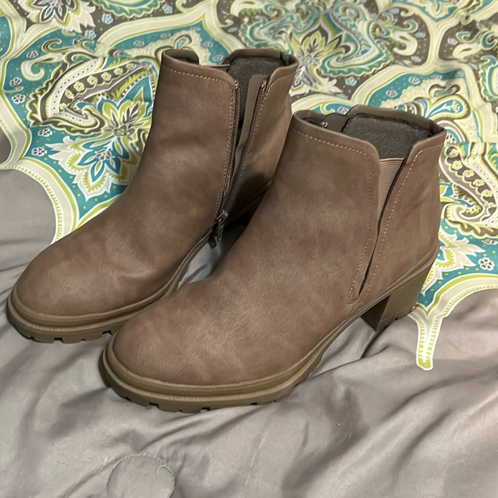 EUC jelly pop boots